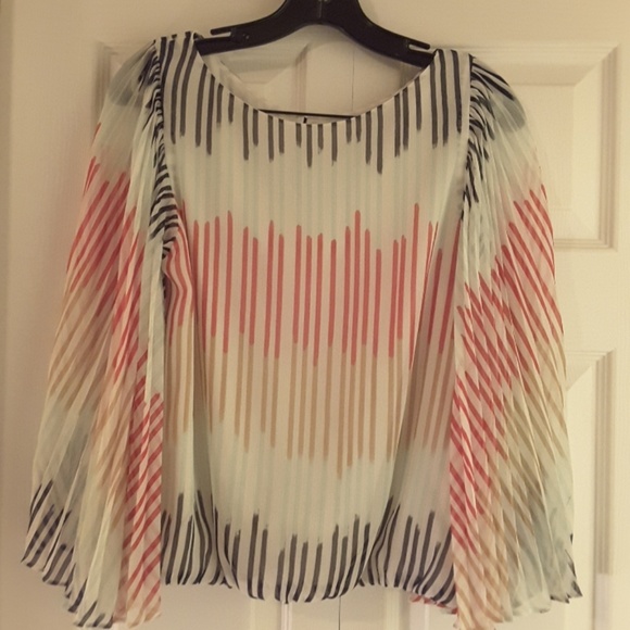 Alice + Olivia Tops - Alice +Olivia exquisite top
